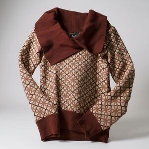 Designer sweater ruelle Montreal medium made in small quantities vintage